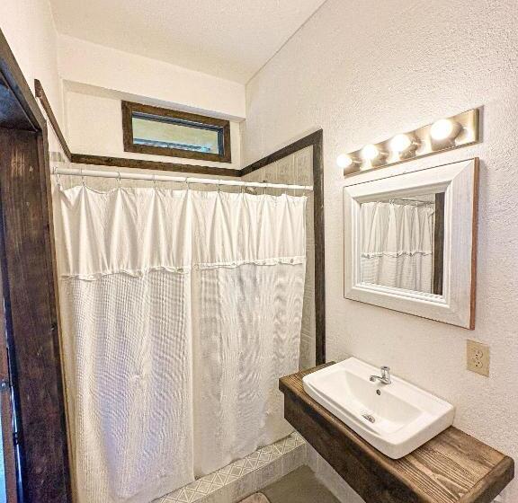 디럭스 트리플 룸, Bella S Backpackers Hostel