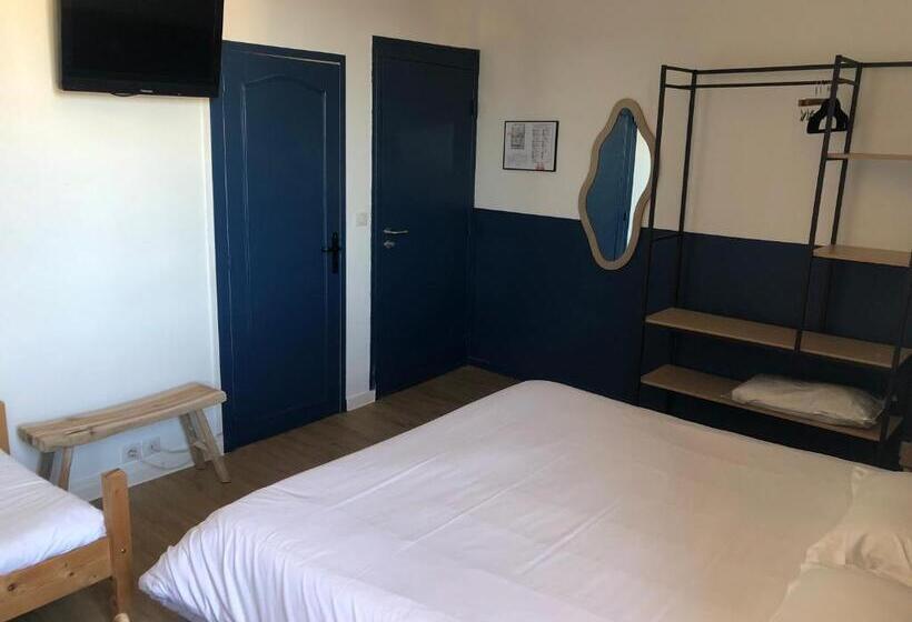 Номер Стандарт Трехместный, Hôtel De La Poste   Piriac Sur Mer