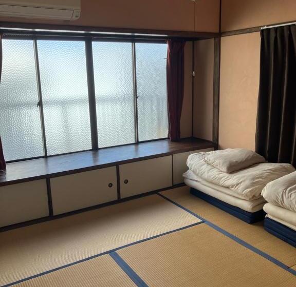 Quarto Estandar, 尾道ゲストハウス シータ村