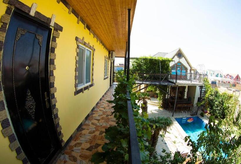 舒适三人间, Baku Black Mountain Guest House