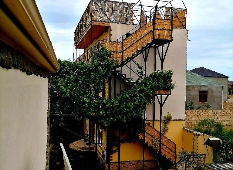 舒适三人间, Baku Black Mountain Guest House