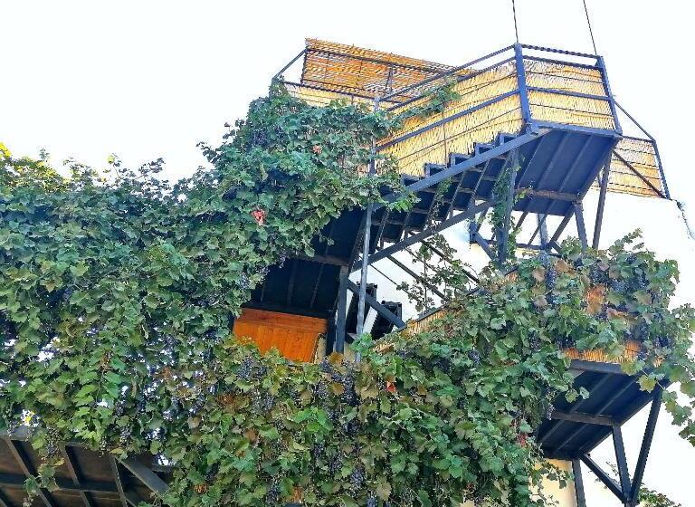 舒适三人间, Baku Black Mountain Guest House