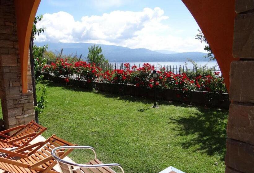 اتاق خانوادگی, Belvedere Hotel & Villa