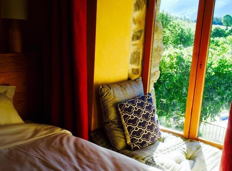 Люкс Вид на Бассейн, Chambre D'hôtes La Grange Des Ecrins