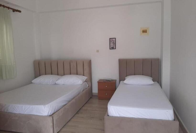Номер Стандарт Трехместный, Rooms By The Sea