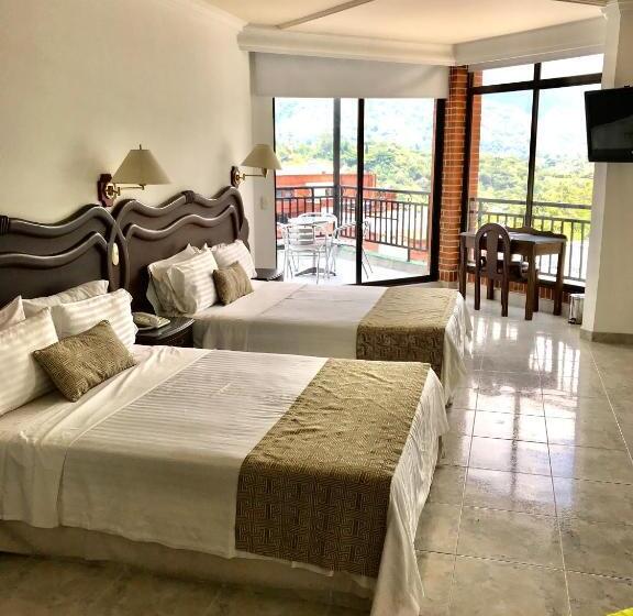 4인용 스탠다드 룸, Casa Morales Hotel Internacional Y Centro De Convenciones