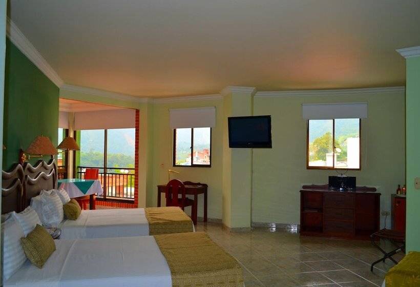 4인용 스탠다드 룸, Casa Morales Hotel Internacional Y Centro De Convenciones