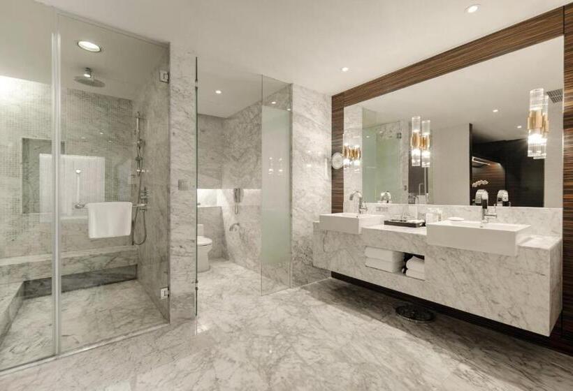 스위트 킹사이즈 침대, Holiday Inn Shanghai Hongqiao West, An Ihg