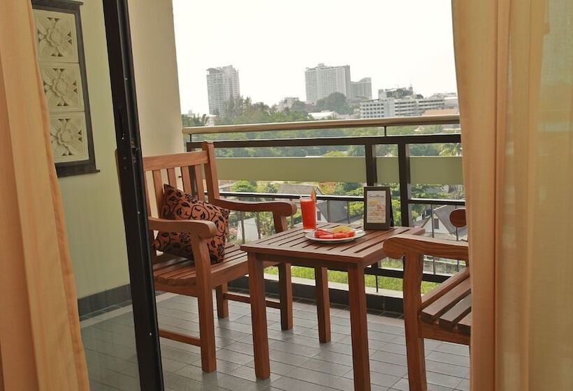 Номер Superior, Pattaya Loft