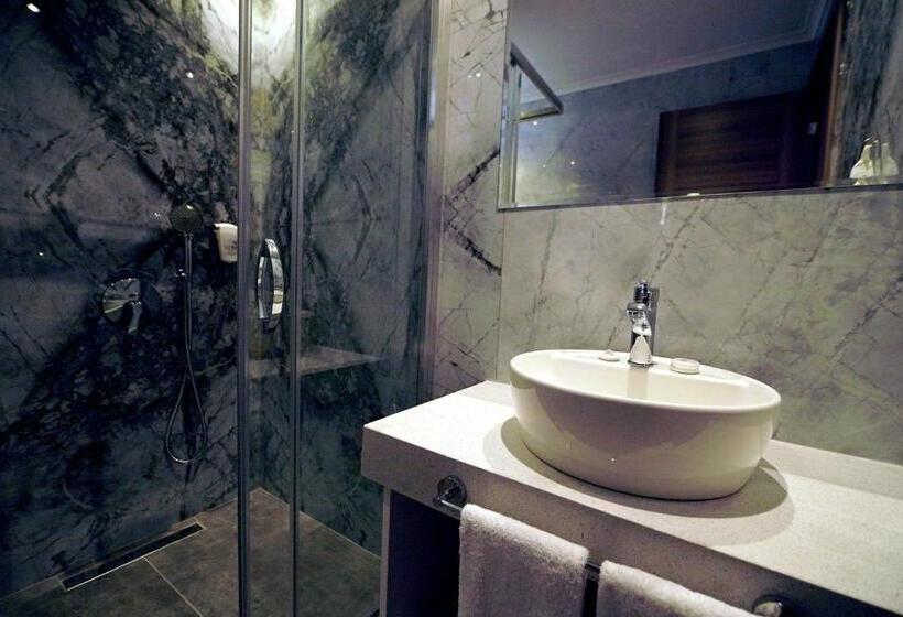 Трехместный Номер Deluxe, Seyir Village