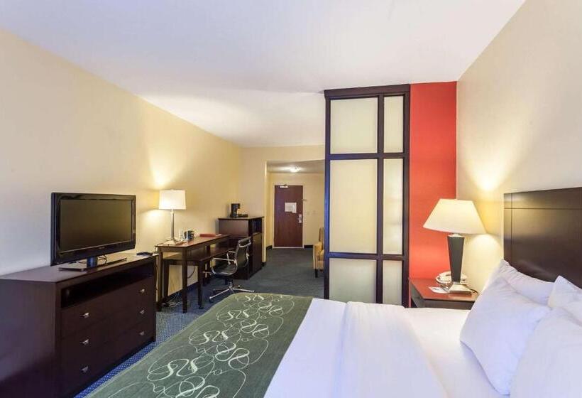 Люкс Кровать Кинг, Comfort Suites East Lincoln   Mall Area