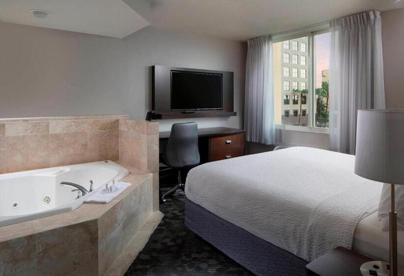 Стандартный Номер Кровать Кинг, Courtyard Miami Dadeland