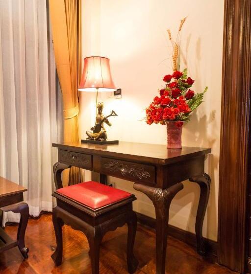 Deluxe Suite King Bed, Villa Sirilanna