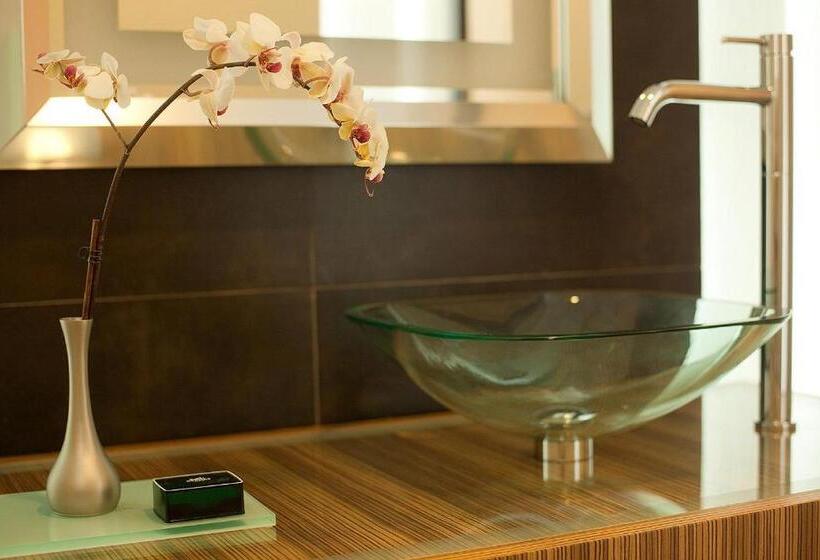 سوئیت جونیور کلوب با چشم‌انداز دریا, Elysium Resort & Spa