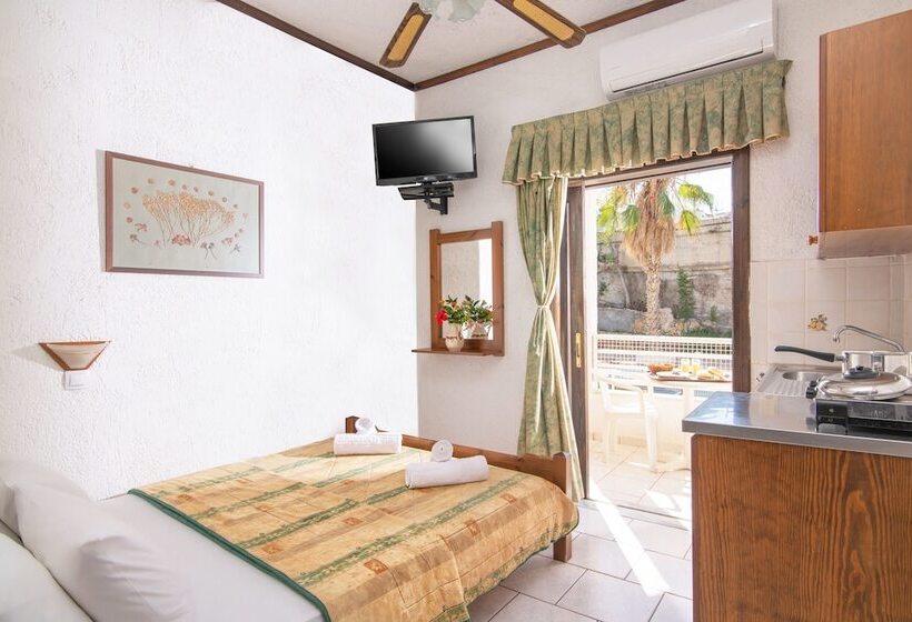 Студио Стандарт с Видом, Iliostasi Beach Apartments