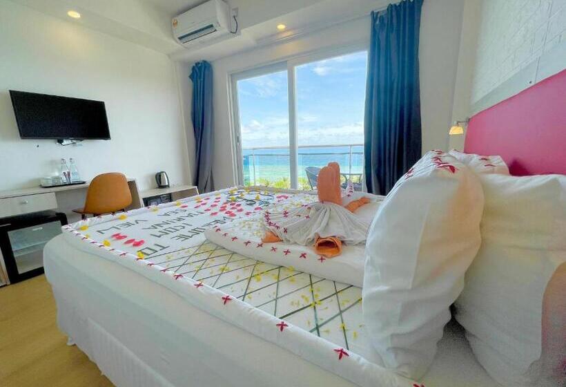 اتاق استاندارد با چشم‌انداز دریا, Icom Marina Sea View