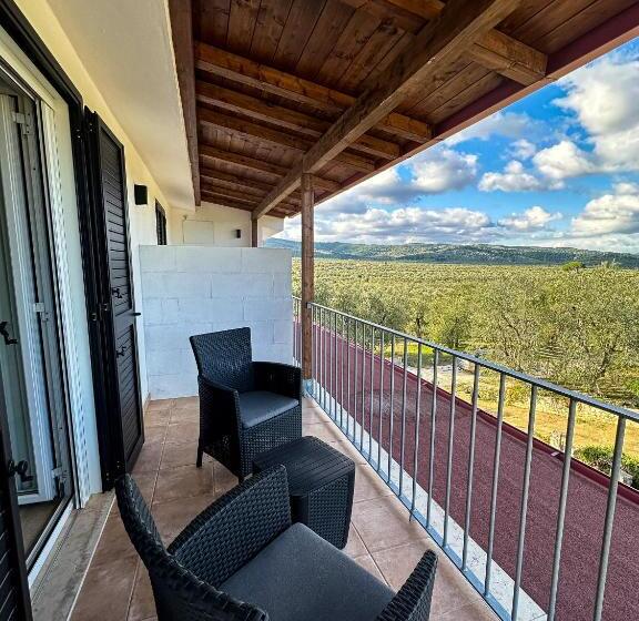 Номер Стандарт Вид на Сад, Valle Degli Ulivi B&b