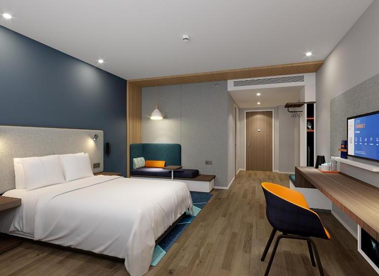 اتاق استاندارد با تخت بزرگ برای معلولان, Holiday Inn Express Chongqing Airport Zone, An Ihg