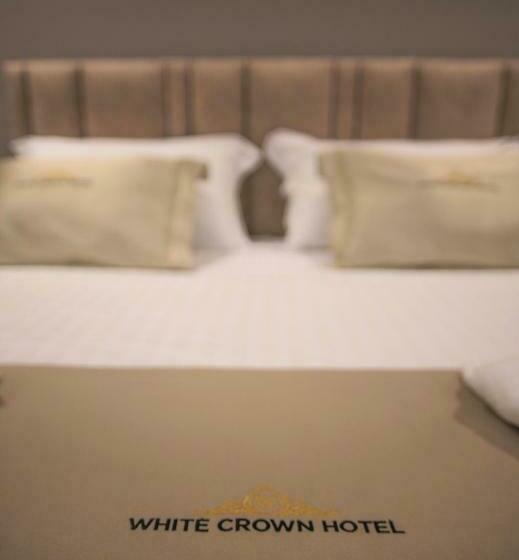 سوییت, White Crown