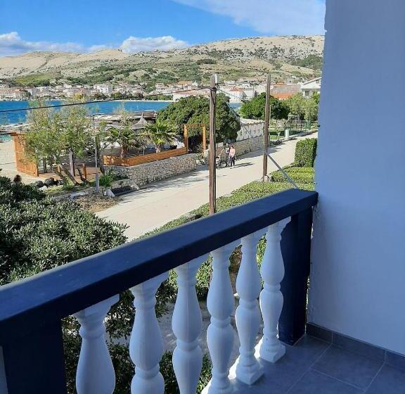اتاق استاندارد با بالکن و چشم‌انداز دریا, Rooms & Apartments Kaurloto