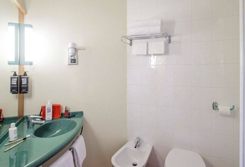 Номер Премиум, Ibis Milano Malpensa