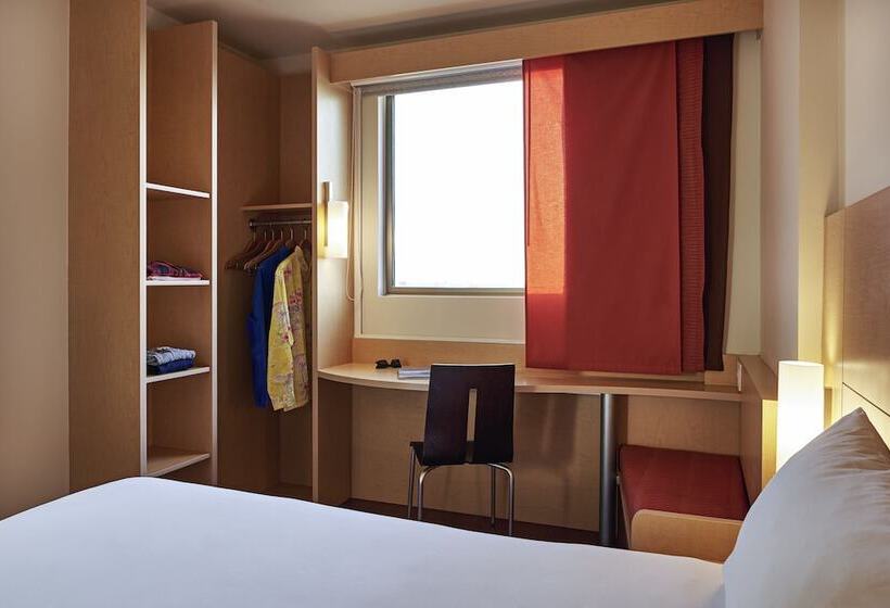 Номер Стандарт Двуспальная Кровать, Ibis Milano Malpensa