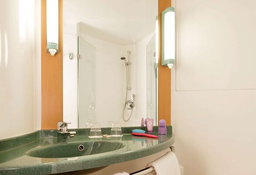 Номер Стандарт Двуспальная Кровать, Ibis Milano Malpensa