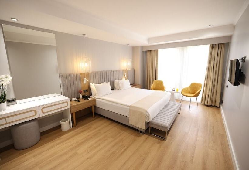 سوییت جونیور, Sundance Istanbul