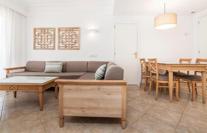 带1个卧室的高级公寓, Insotel Punta Prima Resort