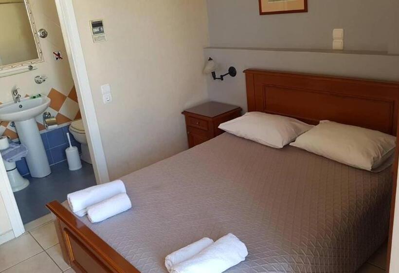 经济房, Aigli Hotel Syros