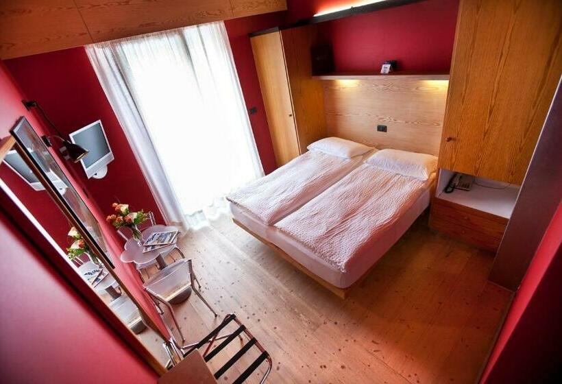 חדר סטנדרט עם מרפסת ונוף לגינה, Ambienthotel Luna Rossa Adults Only