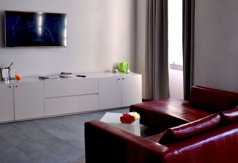 스위트 킹사이즈 침대, Castello Di Montaldo Torino