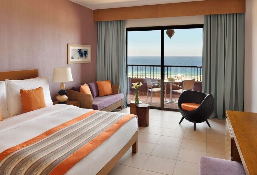 سوییت با چشم‌انداز دریا, Movenpick Resort & Spa Tala Bay Aqaba