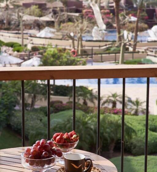 اتاق سوپریور با چشم‌انداز دریا, Movenpick Resort & Spa Tala Bay Aqaba