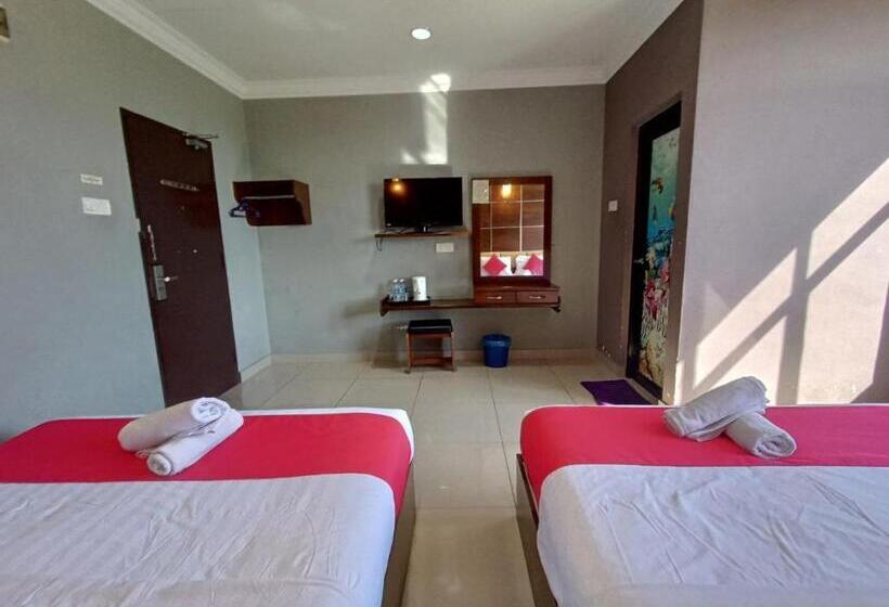 اتاق لوکس خانوادگی, Anggerik Garden Hotel   Ag