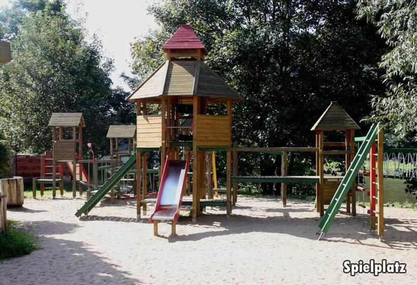 اتاق خانوادگی, Pension Bomätscher