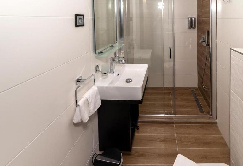 חדר דלוקס עם מרפסת, Arany Apartman Miskolc