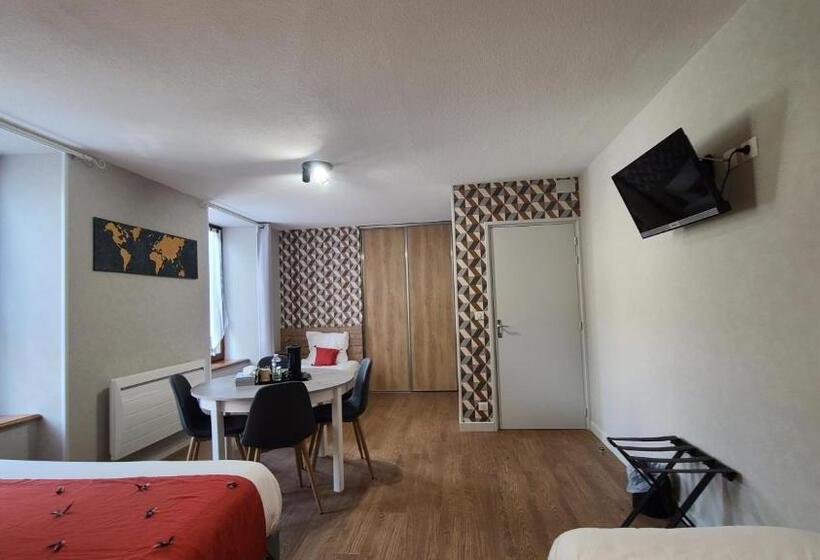 Семейный Номер, Logis Hôtel Auberge De L Allagnonette