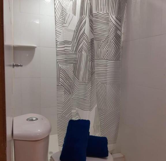Quarto Estandar, Joebi S House Walking Distance To Rocky Cay Beach Ideal For Families Or Groups
