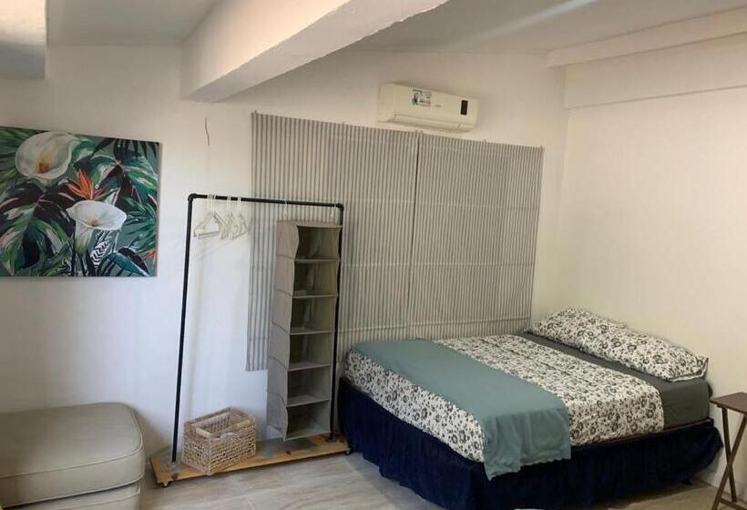 Номер Стандарт, Joebi S House Walking Distance To Rocky Cay Beach Ideal For Families Or Groups