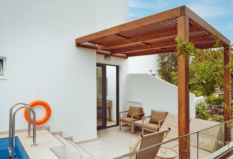 سوئیت جونیور با استخر, Amnissos Residence