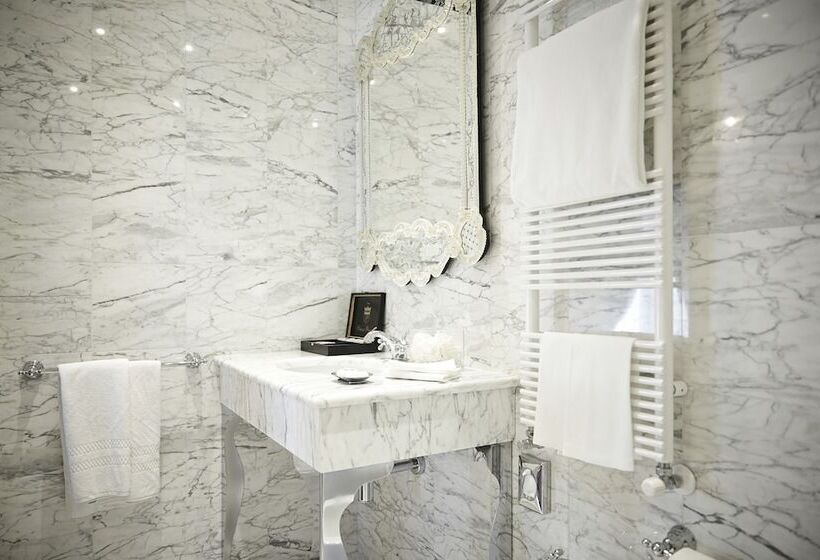 سوئیت جونیور با چشم‌انداز, Palazzo Paruta & Wellness Suites