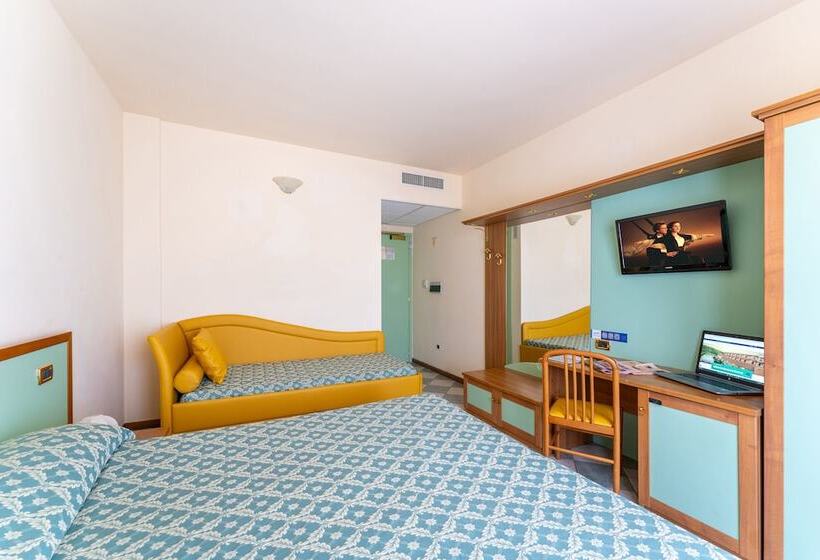 Номер Стандарт Трехместный, Villa Elena