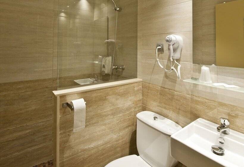 Номер Стандарт, Hostal Barcelona