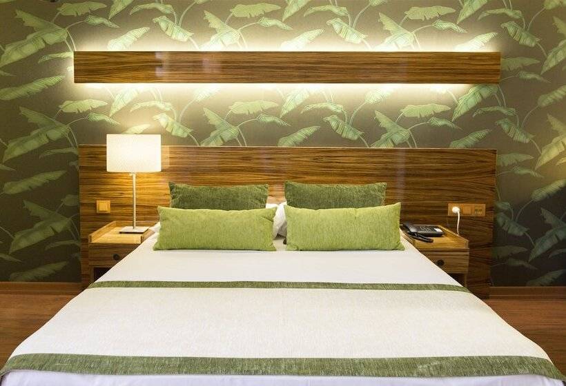 Habitación Superior, Buyuk Keban