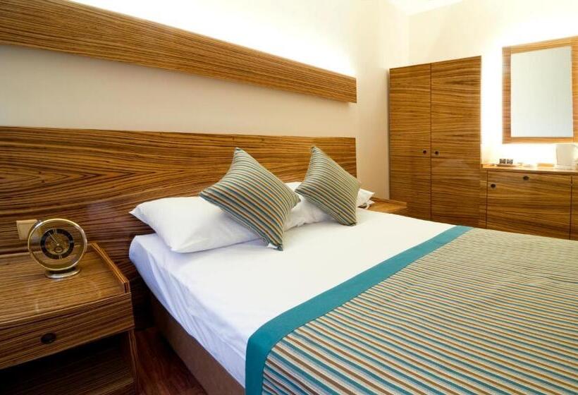 Habitación Comfort, Buyuk Keban