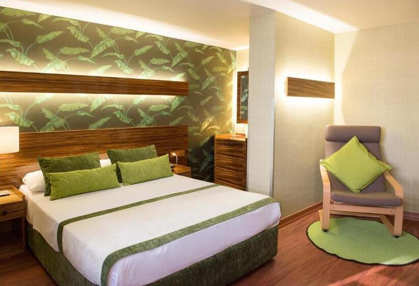 Habitación Superior, Buyuk Keban