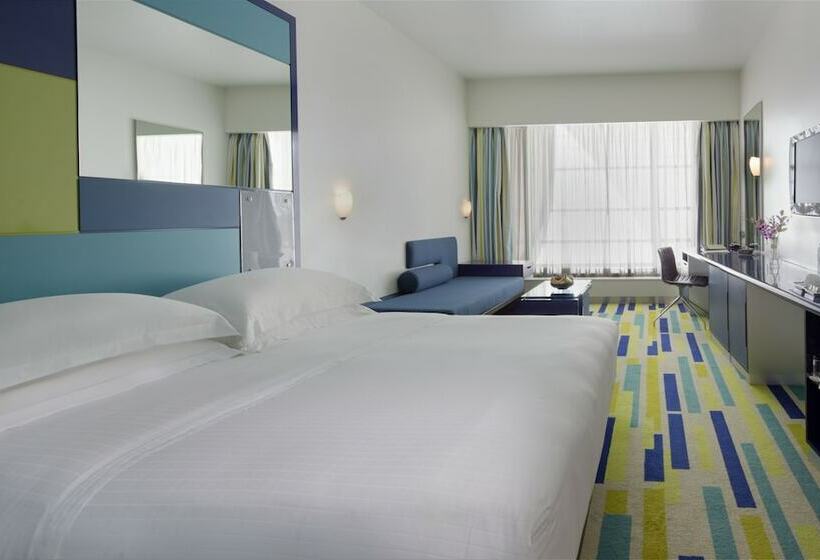 Номер Deluxe, Dubai International Hotel, Dubai Airport