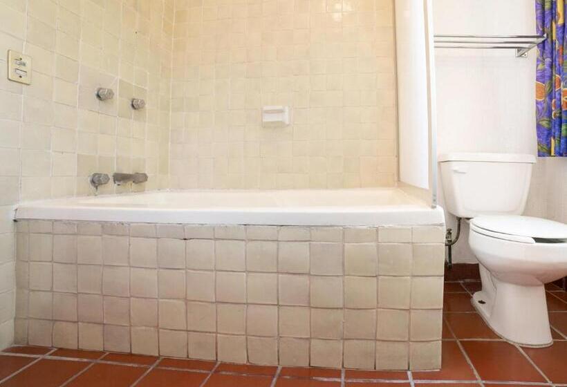 سوییت جونیور, La Rinconada Santa Fe