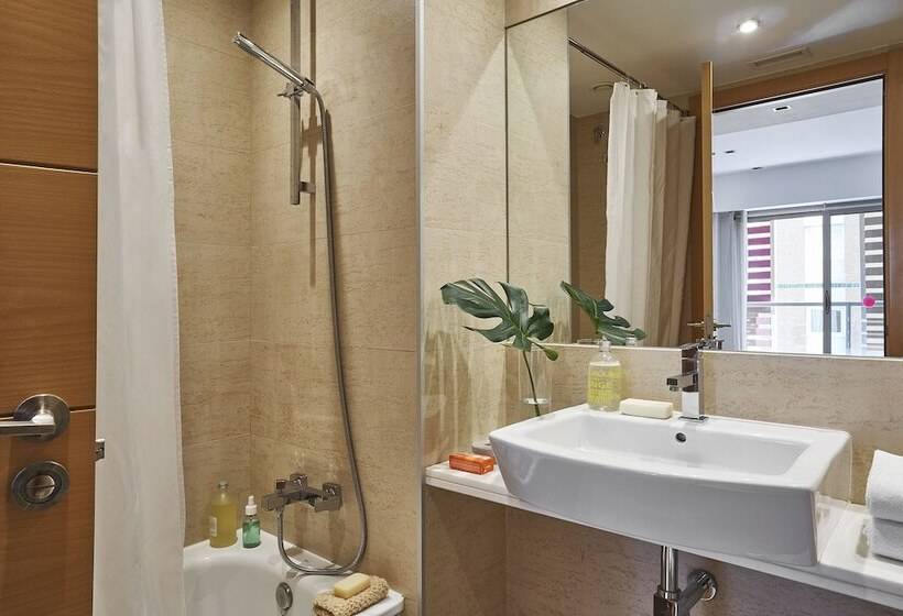 Семейные Апартаменты, Lugaris Rambla Apartments